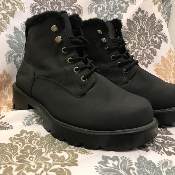 snowland Shoes - 🖤Snowland chunky boots size 8 1/2W waterproof 🖤